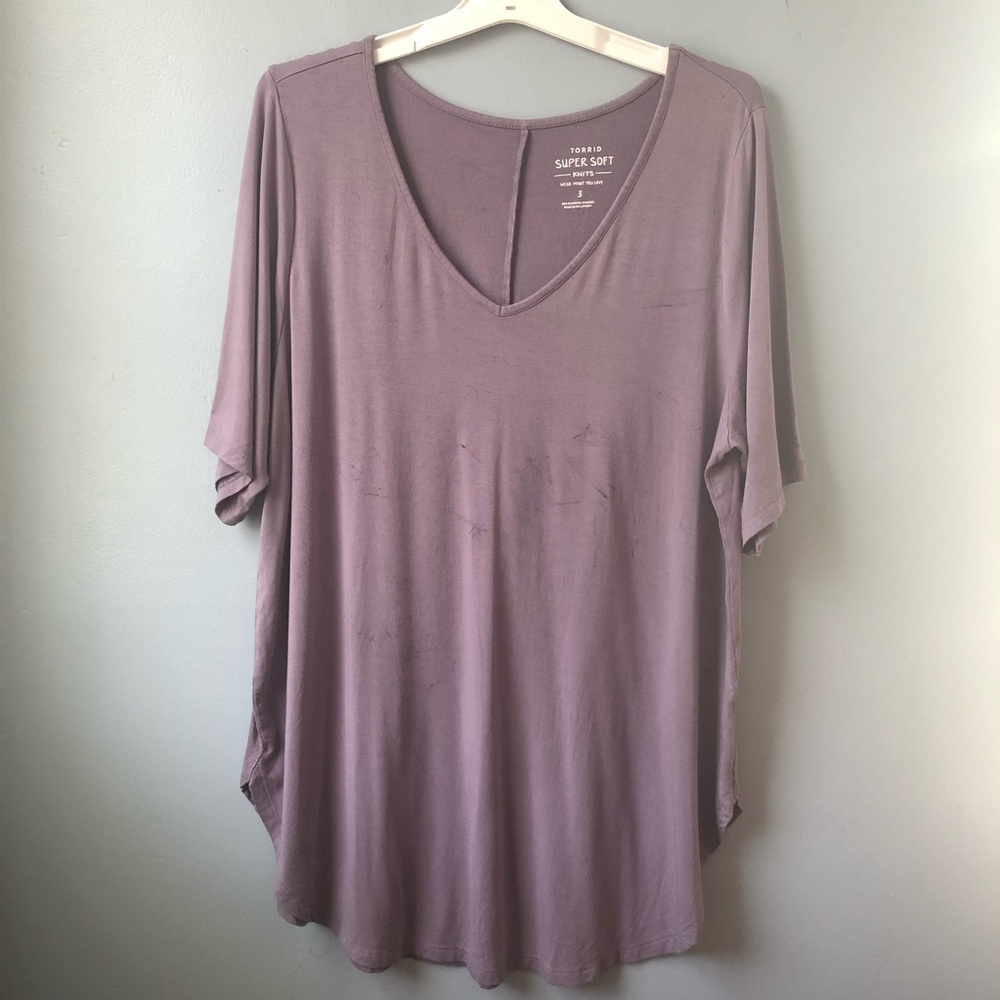 Torrid Super Soft Knits Wear What You Love, V-neck Short Shirts Women’s Size 3
